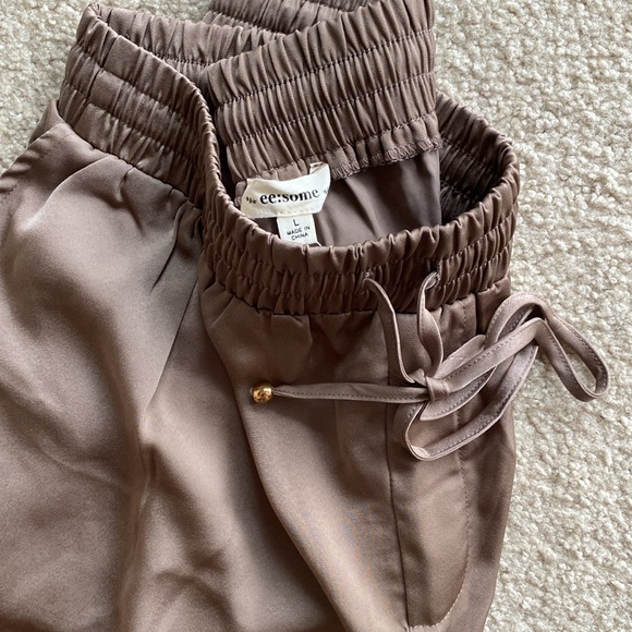 NWOT Lauriebelles “Keep Going Joggers” - Picture 7 of 8